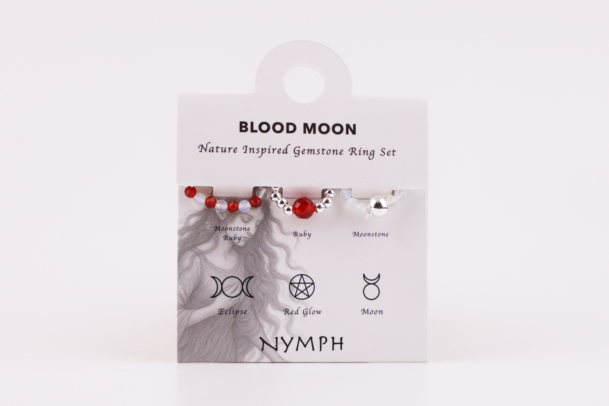 Blood Moon Ring Set aus Rubin und Mondstein: elastisch, vielseitig, symbolstark. Echte Edelsteine, silberfarbene Perlen, mystische Optik & sicherer Tragekomfort.
