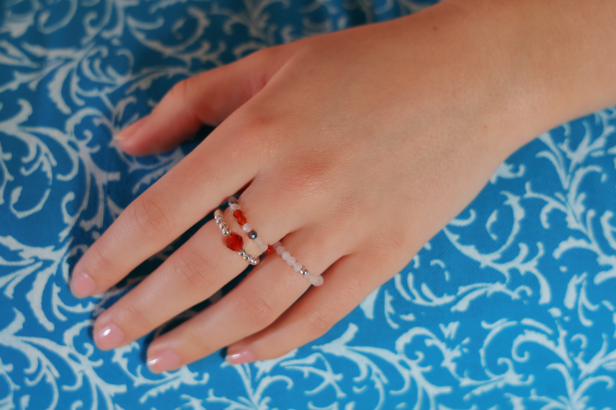 Das Nymph Edelsteinring‑Set – Liebe & Flamme vereint zarte Sanftheit mit intensiver Ausdruckskraft.