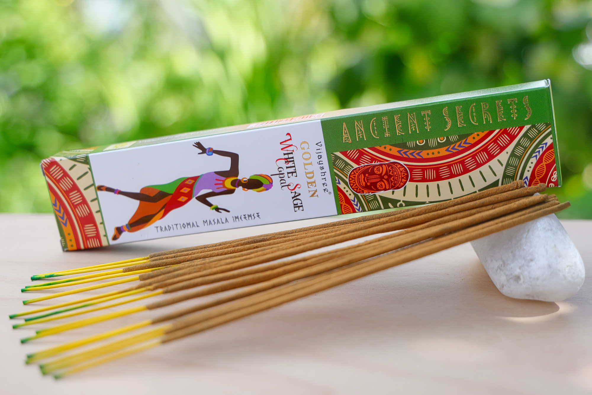  Indische Räucherstäbchen - Golden Copal-Räucherstäbchen und weißer Salbei